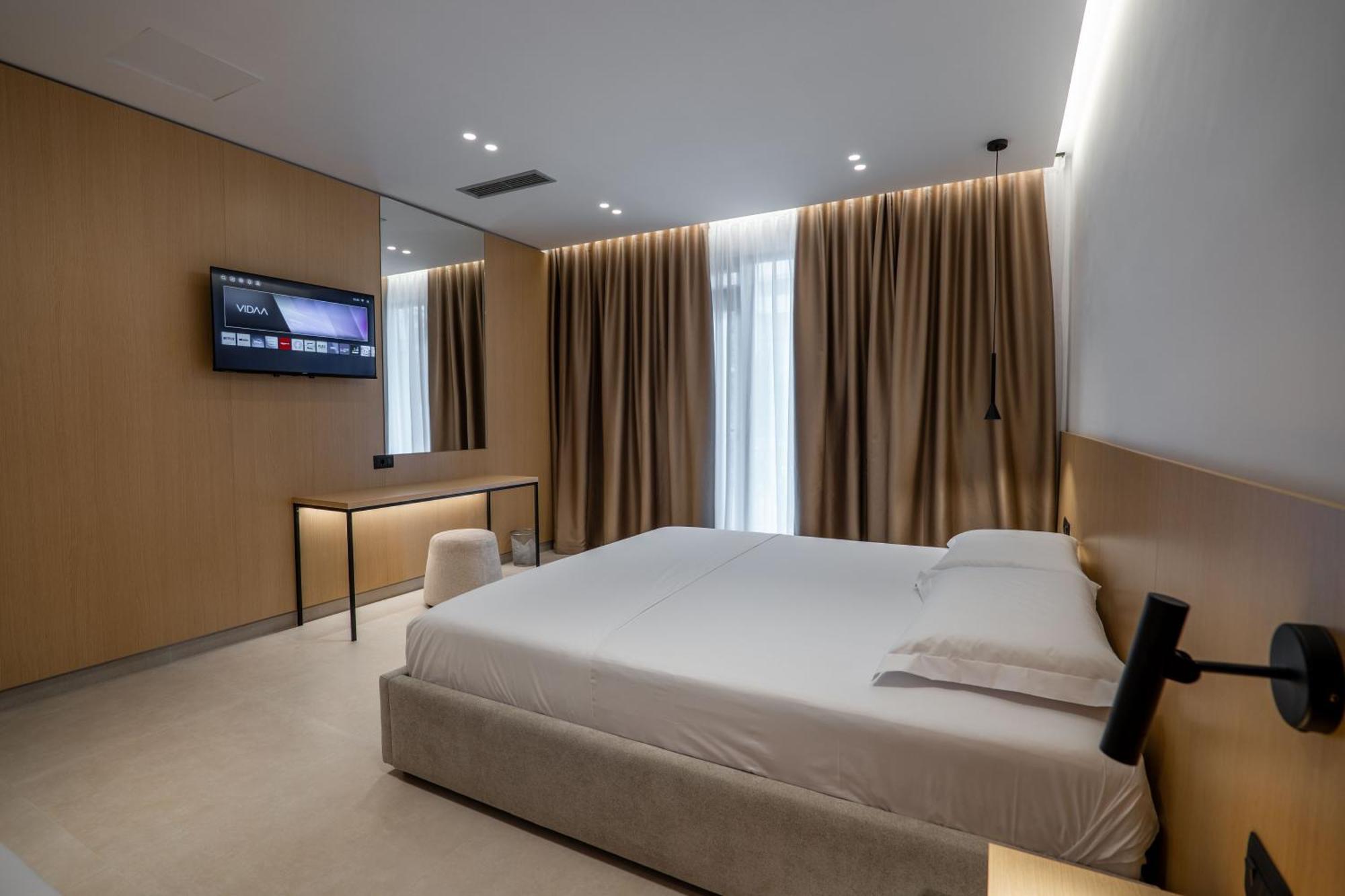 Austin Boutique Hotel Sarande Exterior photo