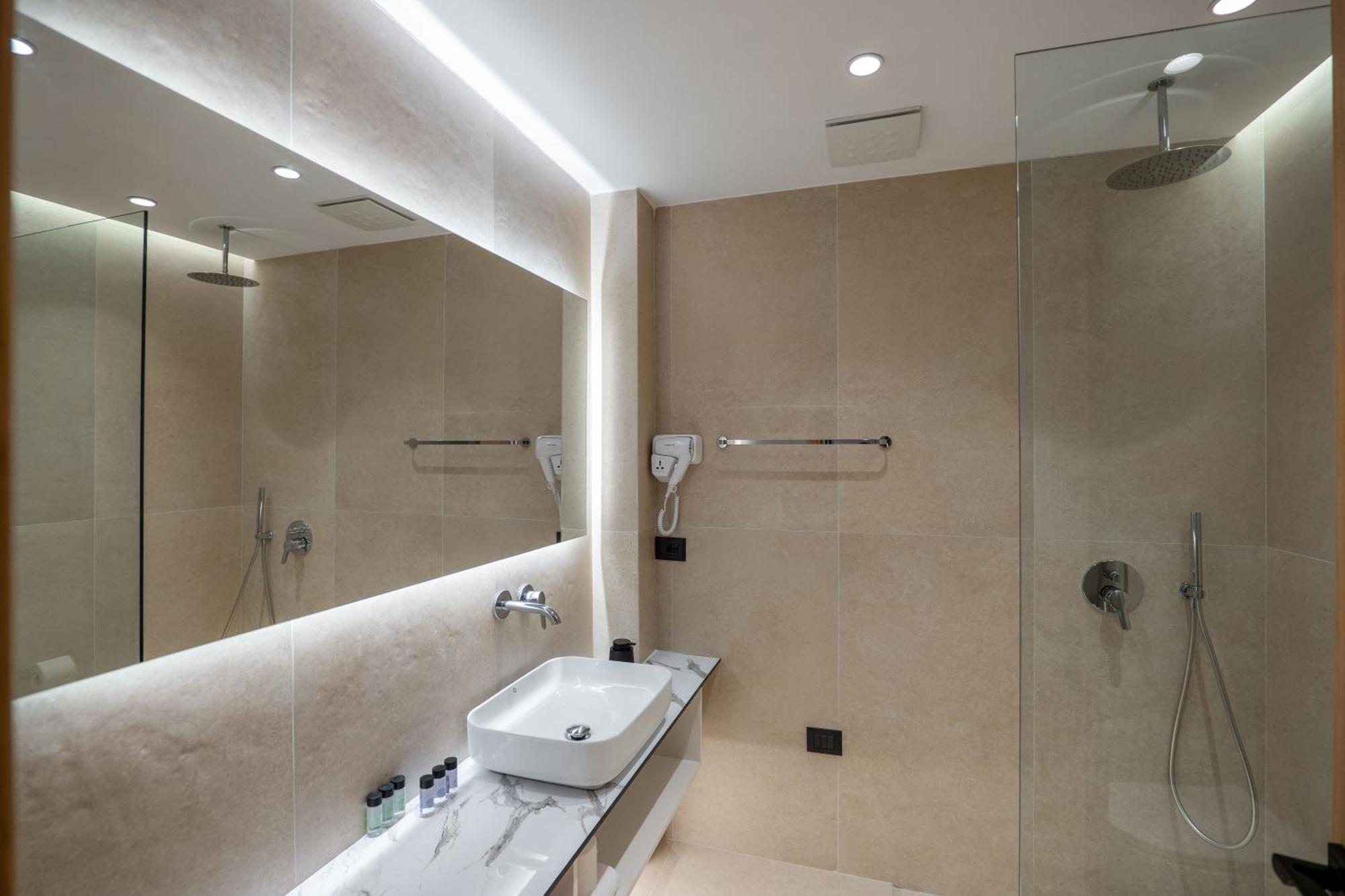 Austin Boutique Hotel Sarande Exterior photo