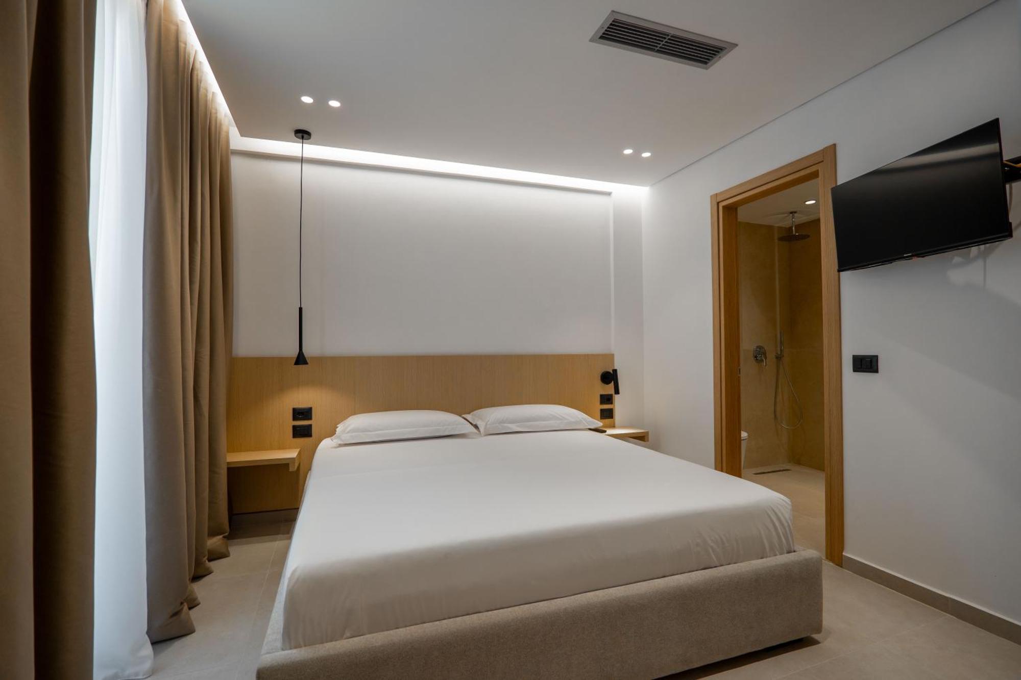 Austin Boutique Hotel Sarande Exterior photo