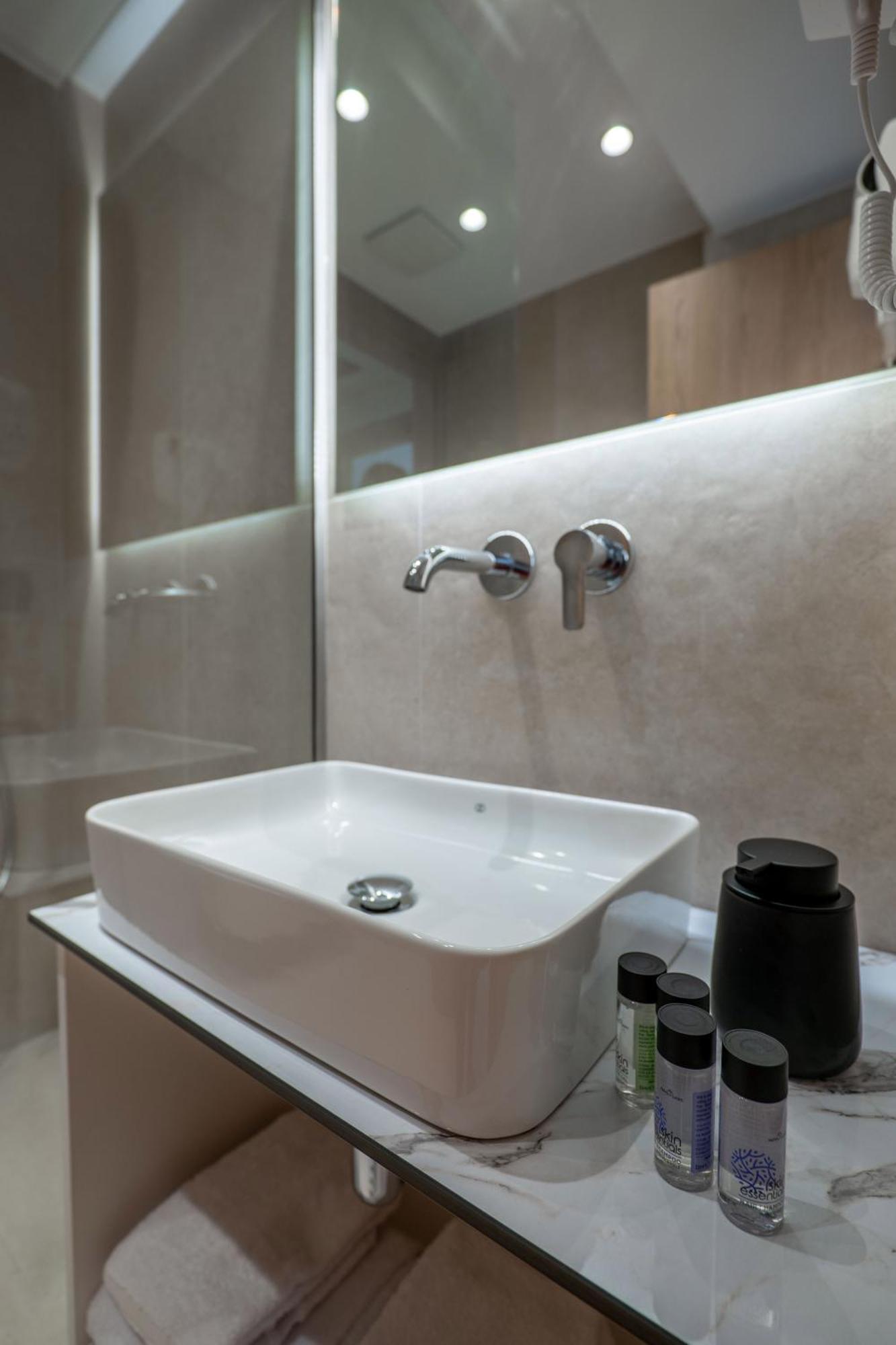 Austin Boutique Hotel Sarande Exterior photo