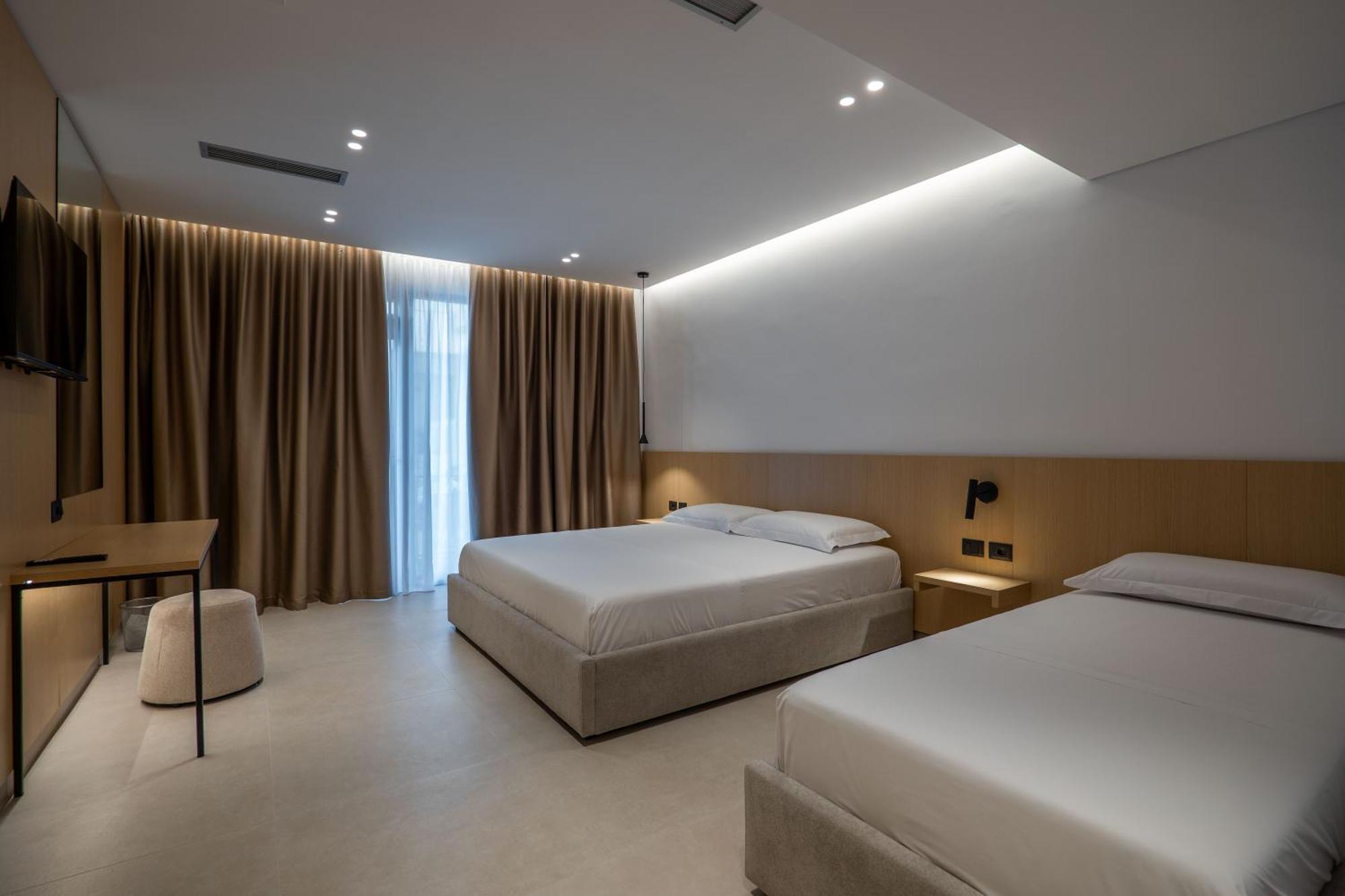 Austin Boutique Hotel Sarande Exterior photo