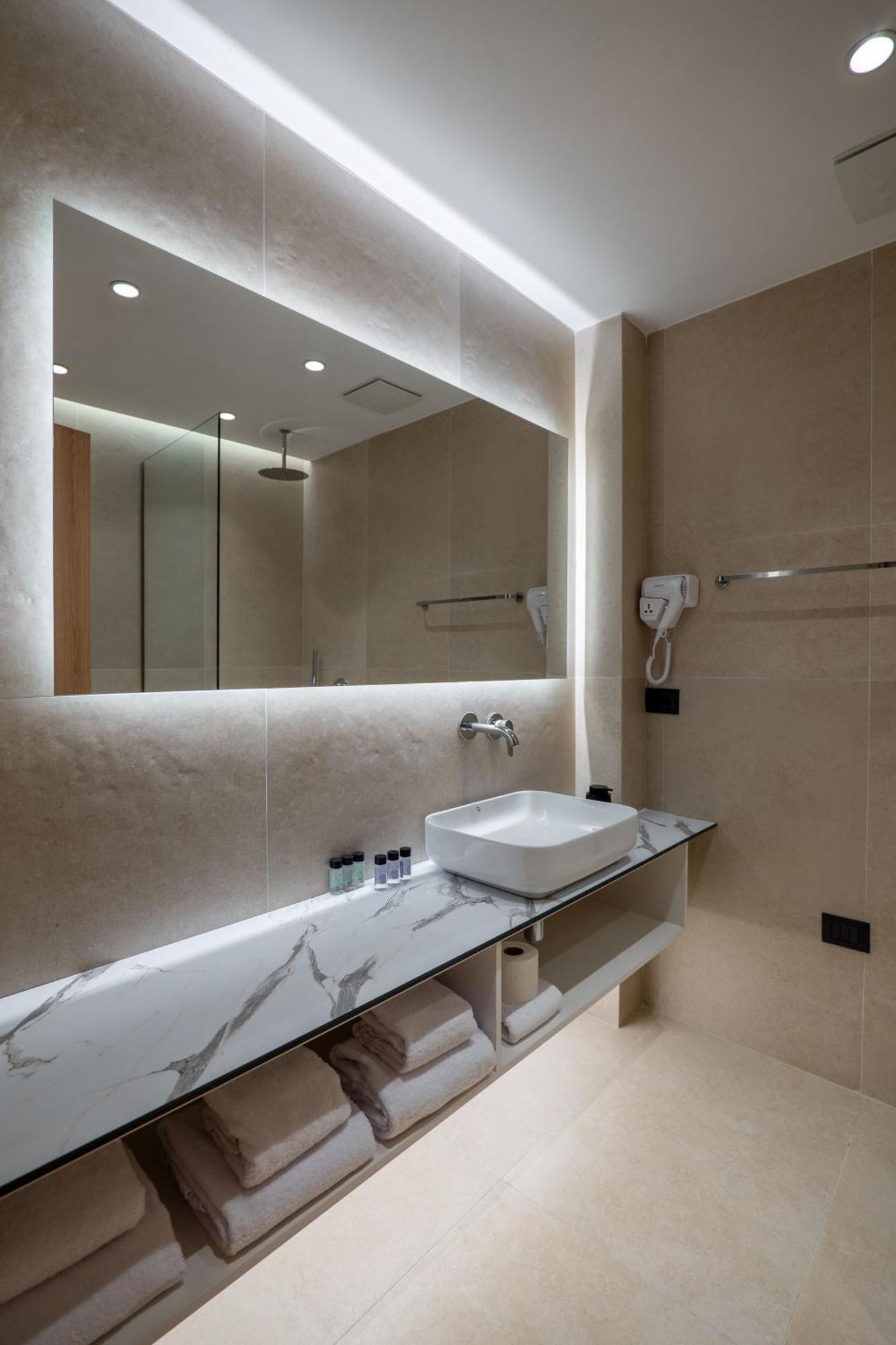 Austin Boutique Hotel Sarande Exterior photo