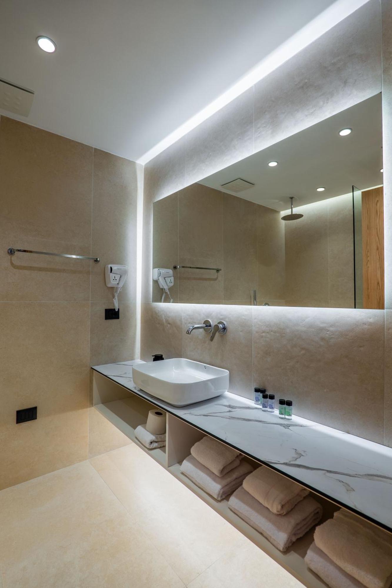 Austin Boutique Hotel Sarande Exterior photo